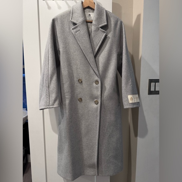 LIKE NEW Aritzia Babaton Slouch Coat - Picture 8 of 13